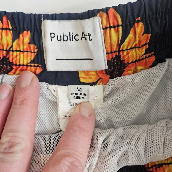 Public Art Daisy Swim Shorts Men Medium 6in inseam Navy Blue - Picture 3 of 9